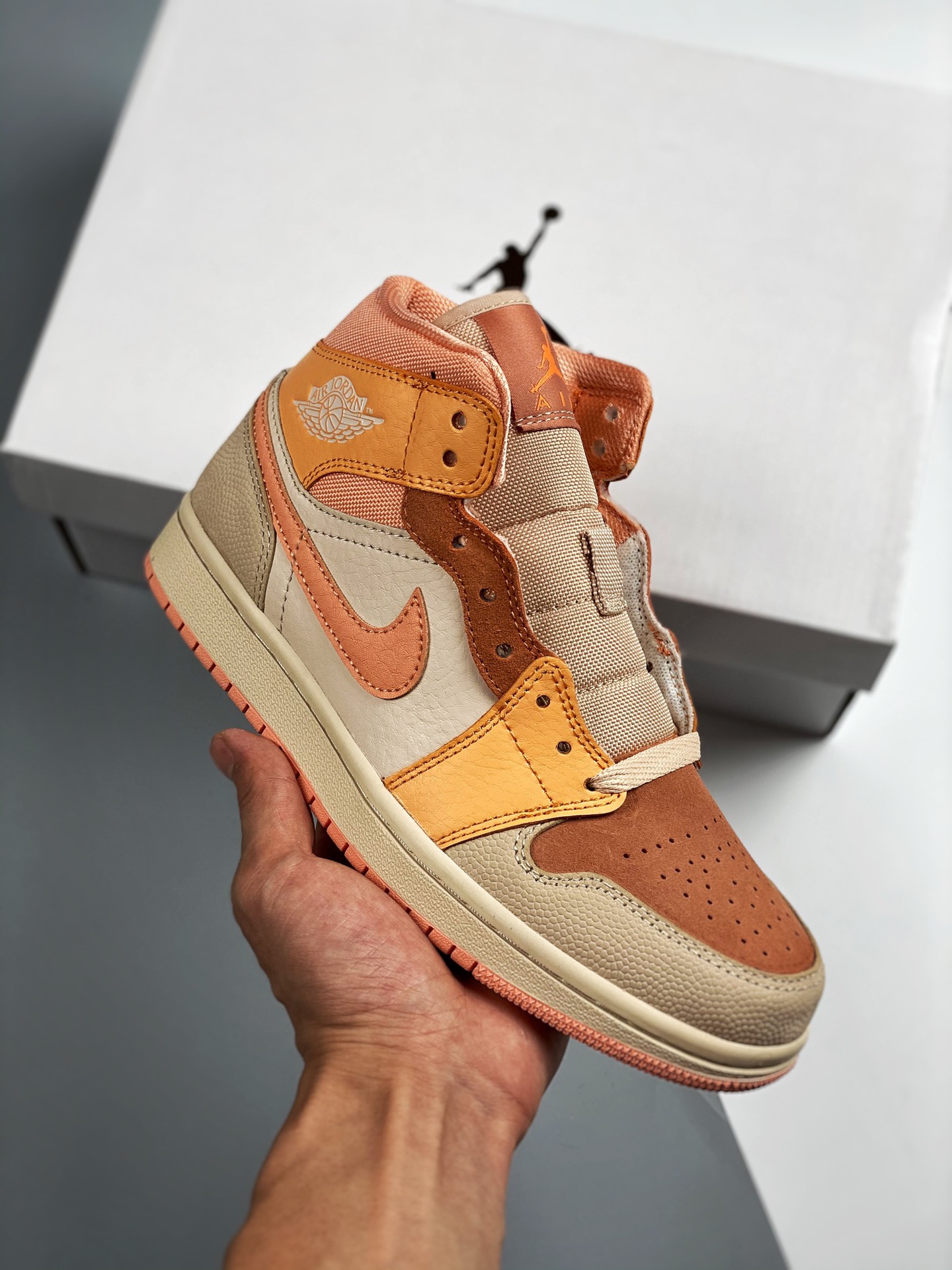 Versión de verificación Air Jordan 1 Mid Púrpura y Dorado Lakers La mejor calidad de media caña del mercado ¡Calidad to…