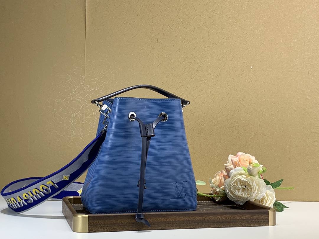 Louis Vuitton LV NeoNoe Bucket Bags Blue Embroidery Epi M53612