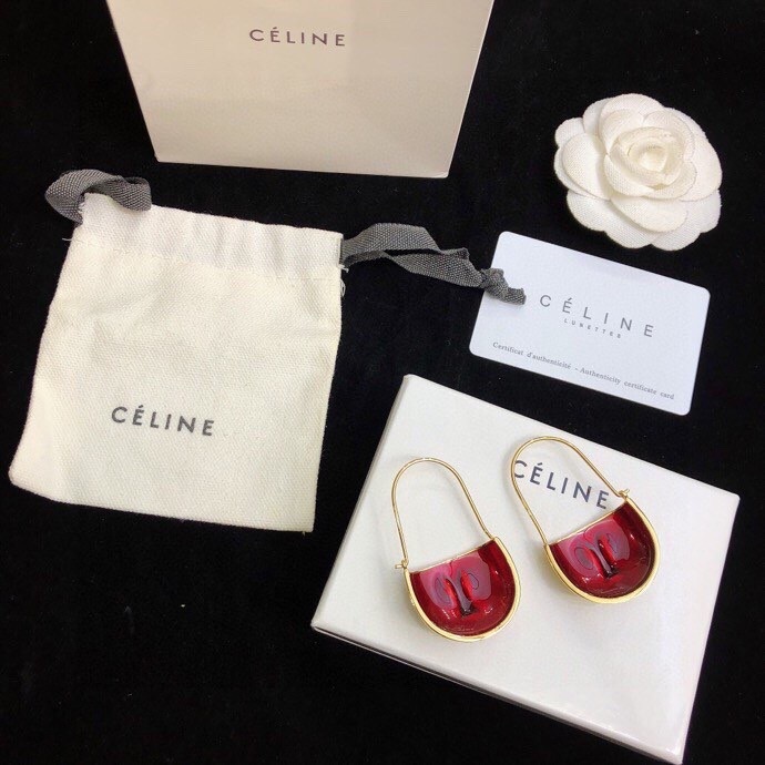 Celine赛琳耳钉Celine一直