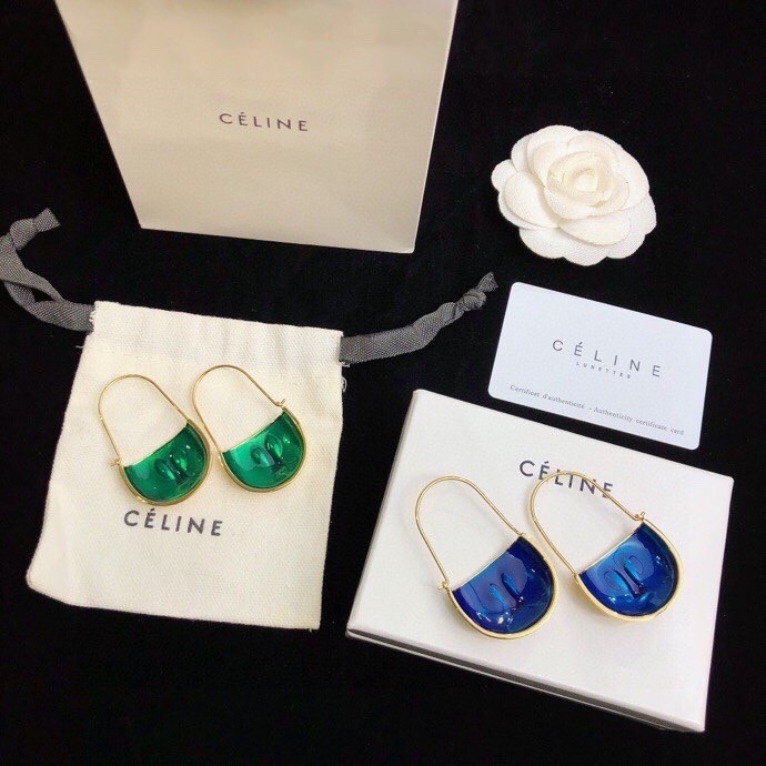 Celine赛琳耳钉Celine一直