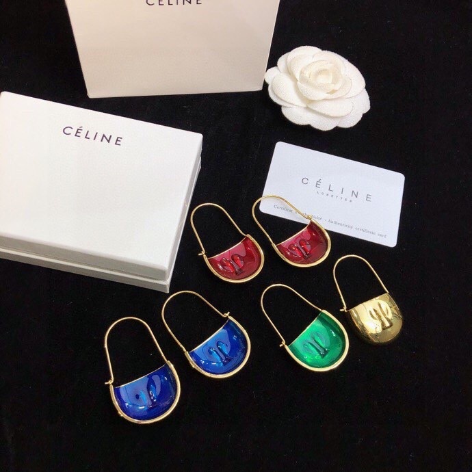 Celine赛琳耳钉Celine一直