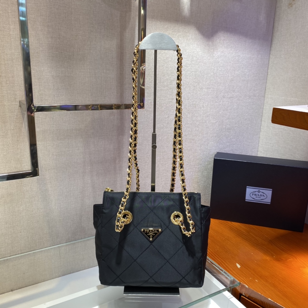 PRADA普拉达Vintage中古链条菱格流浪包1BD627