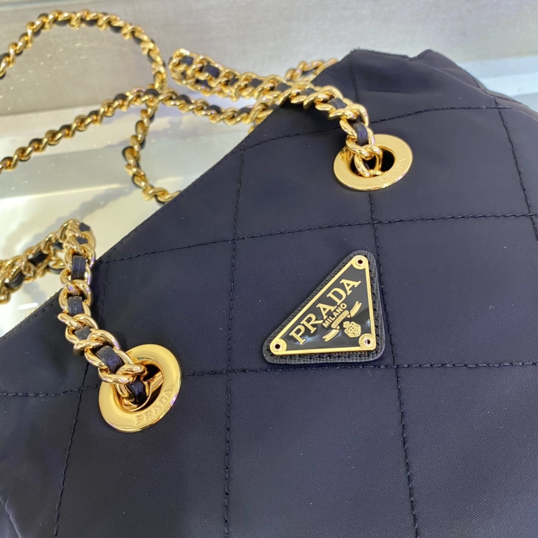PRADA普拉达Vintage中古链条菱格流浪包1BD627