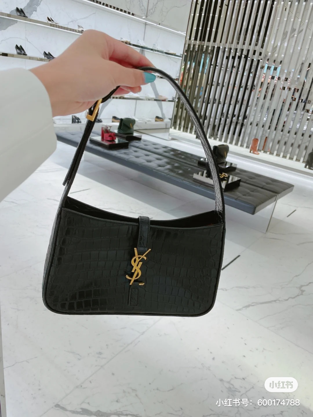 Saint laurent Ysl LE 5 À 7 鳄鱼纹腋下包 657228黑色