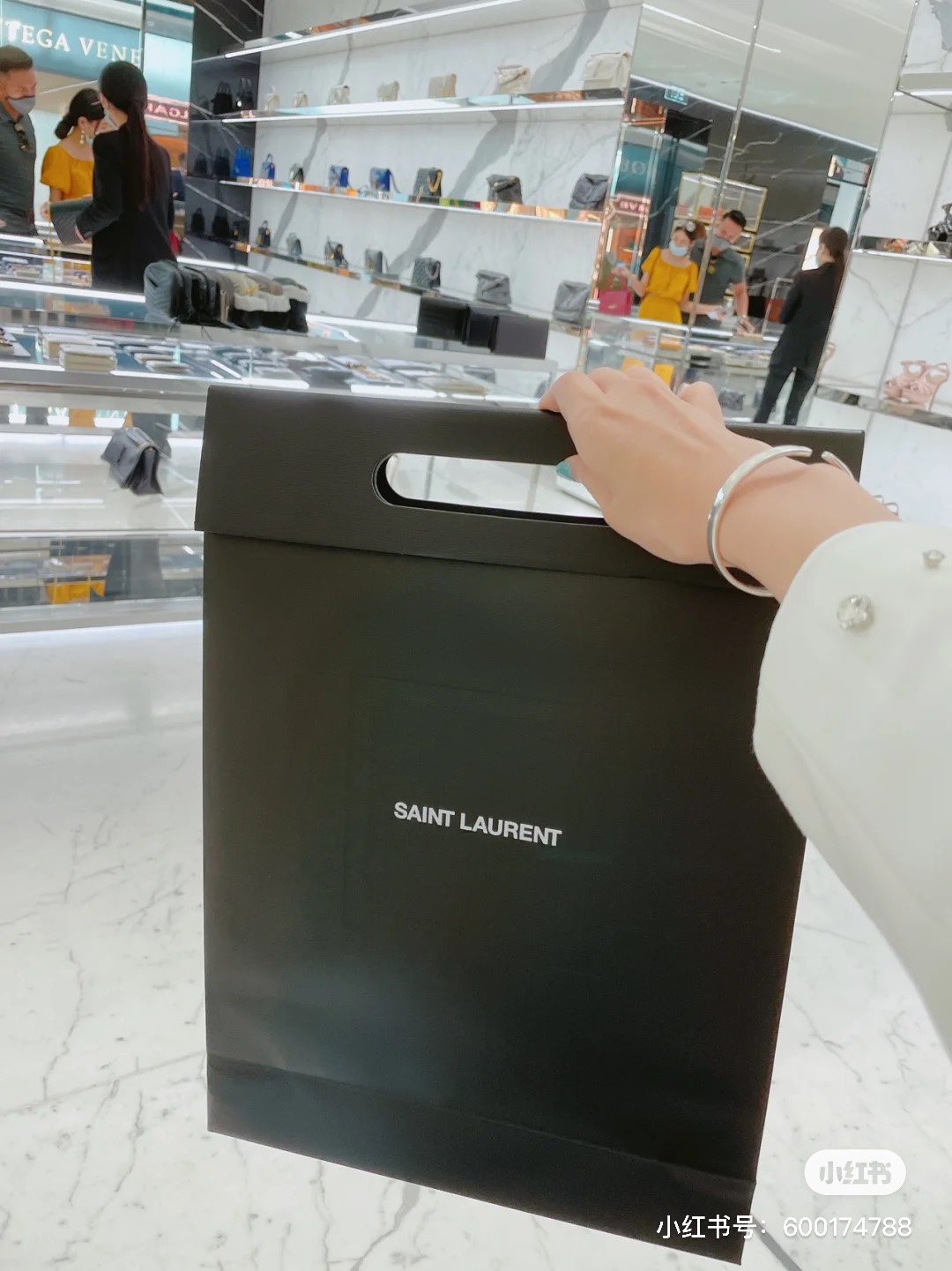 Saint laurent Ysl LE 5 À 7 鳄鱼纹腋下包 657228黑色