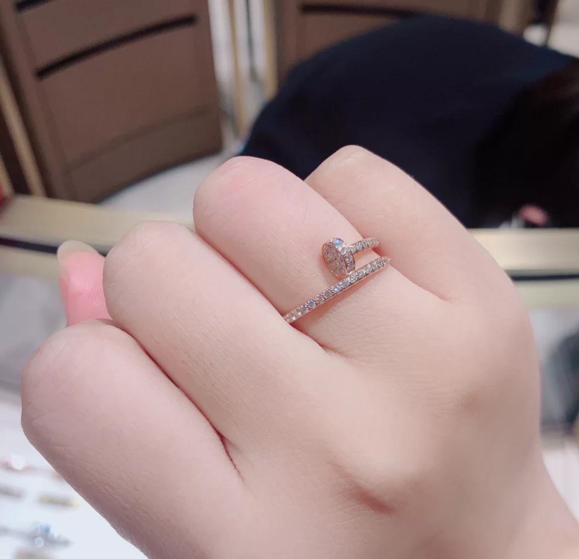 👑Cartier 卡地亚 经典满钻钉子戒指 高端定制进口电镀18k金 手工镶嵌上百颗顶级进口八心八箭钻石