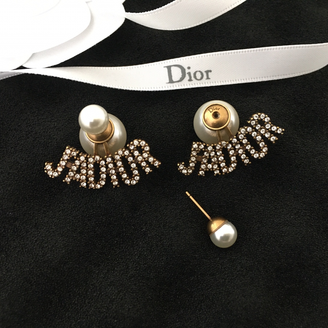 디올 귀걸이 133784 Dior Earrings 썸네일 이미지