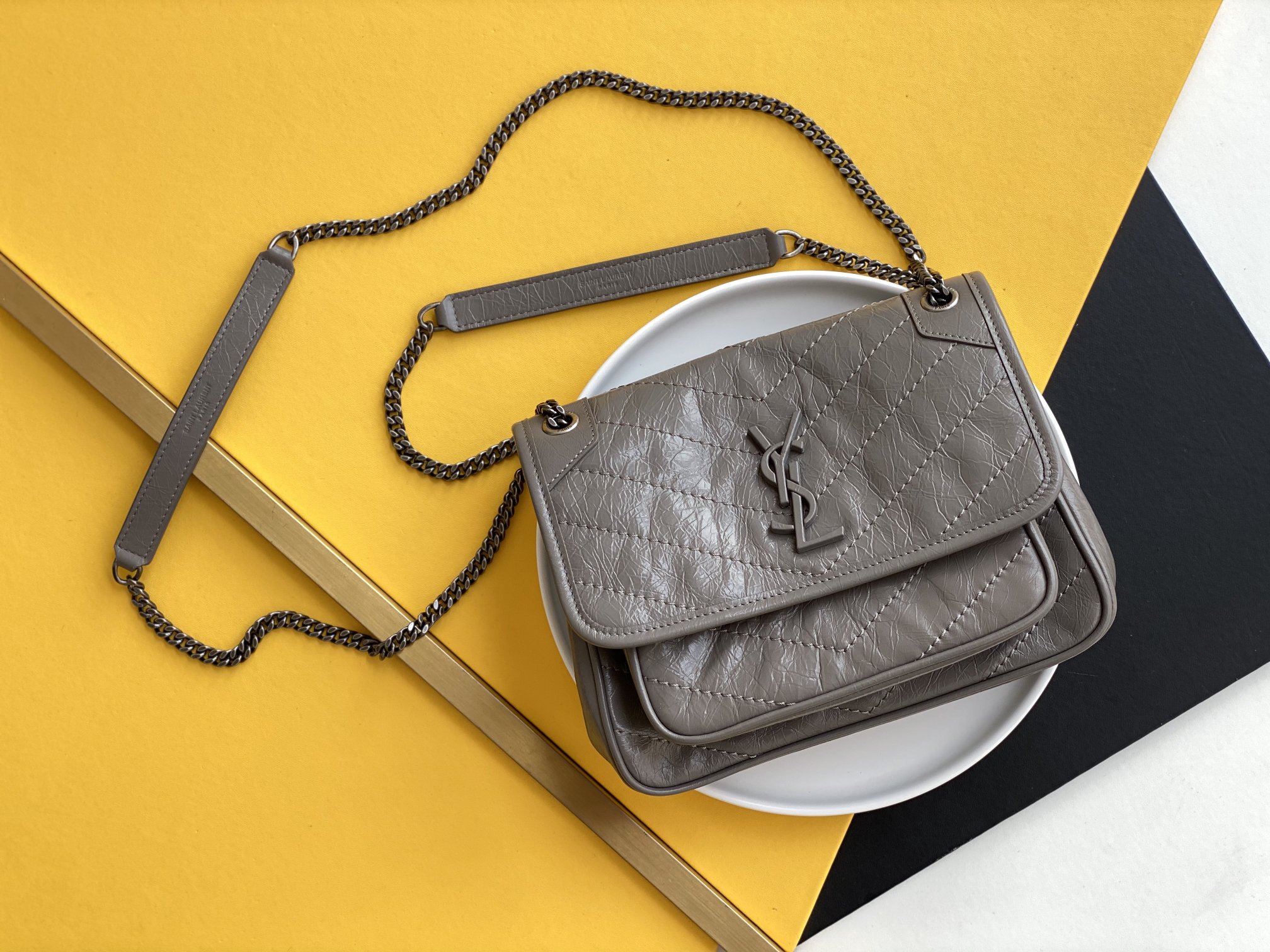 Light Gray Silver Chain Small Shoulder Bag D-Ring