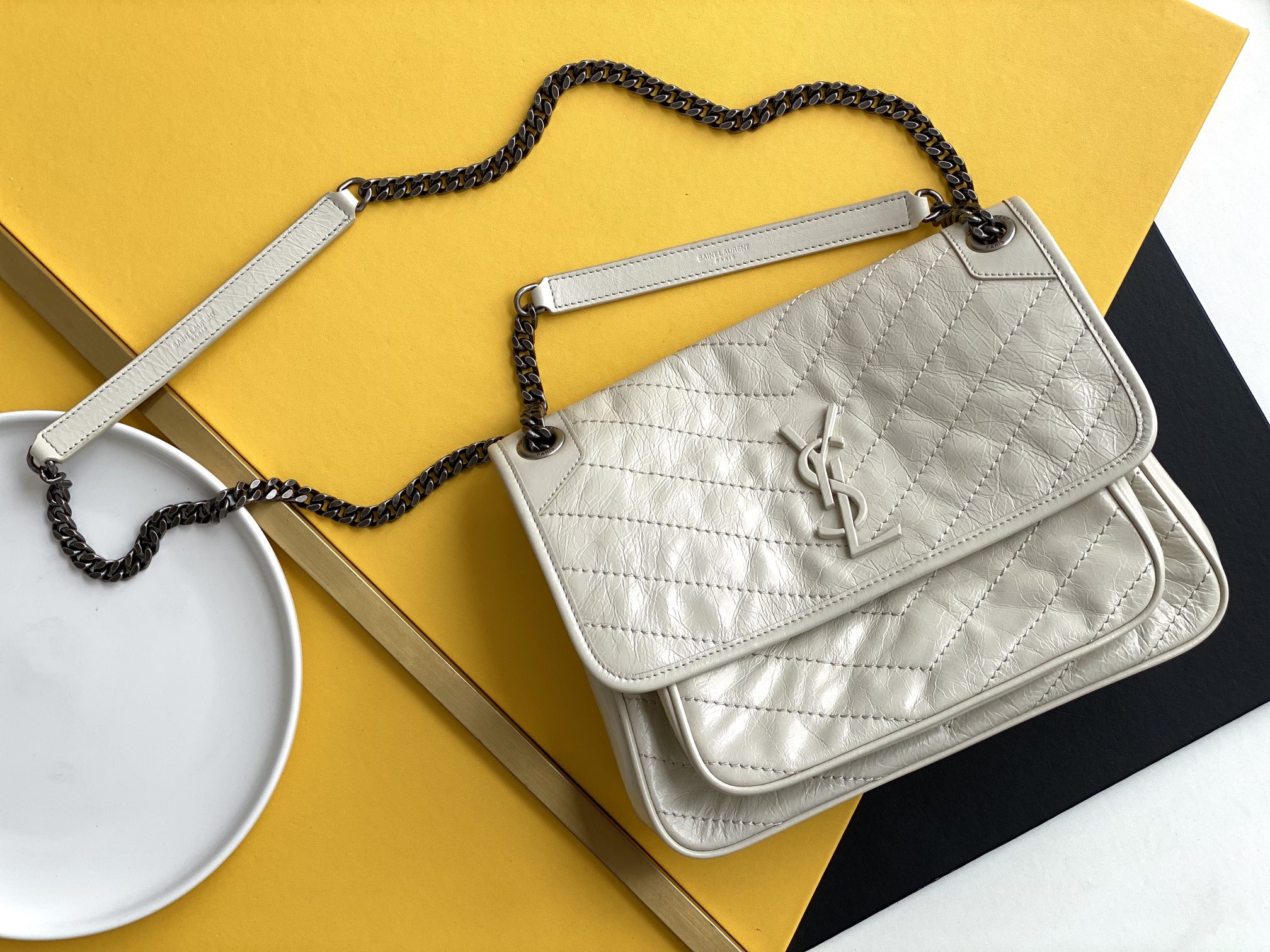 Cream White Silver Chain Medium Quilted Chain Bag D-ring