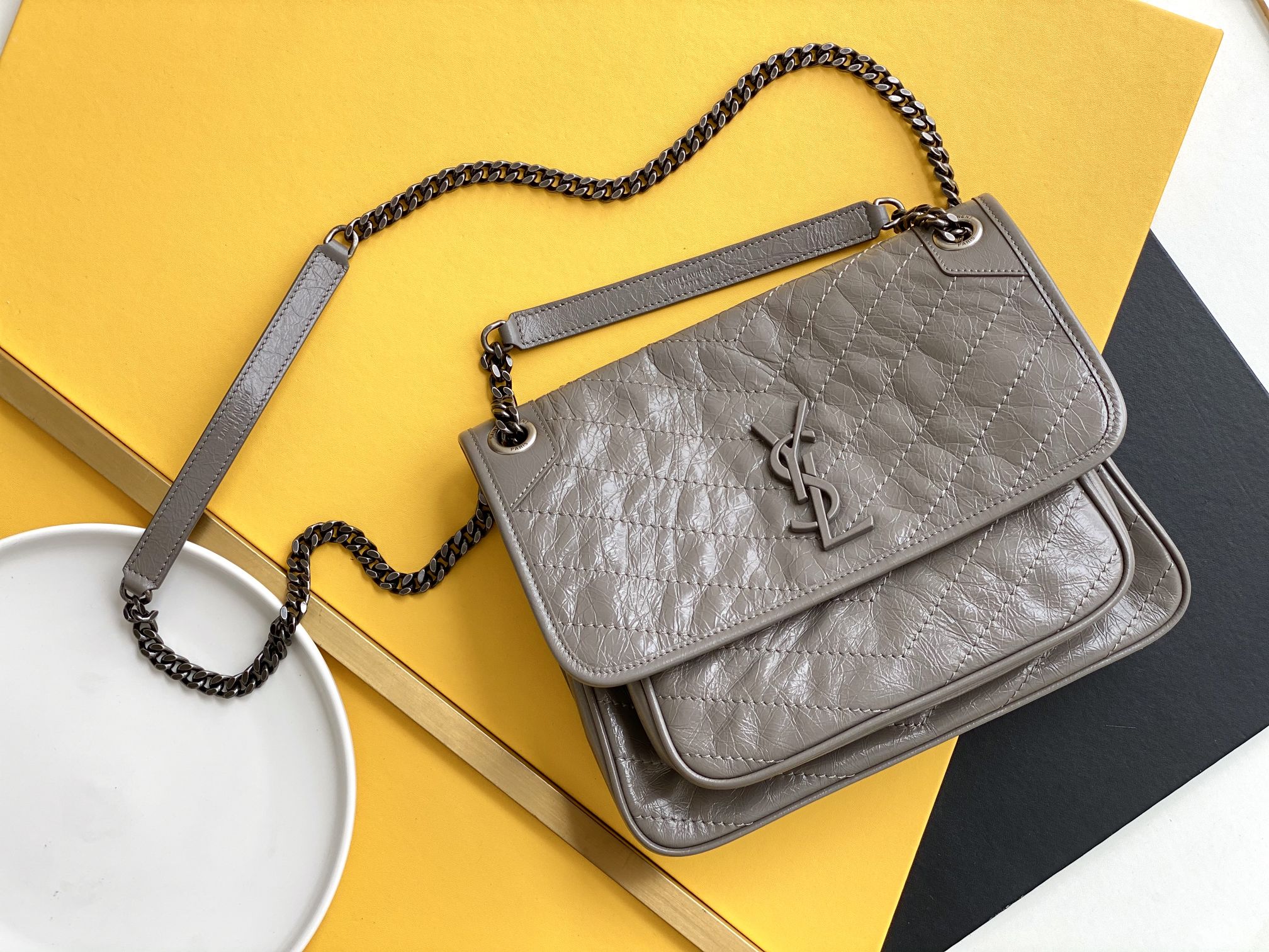 Light Gray Chain Flap Shoulder Bag D-Ring
