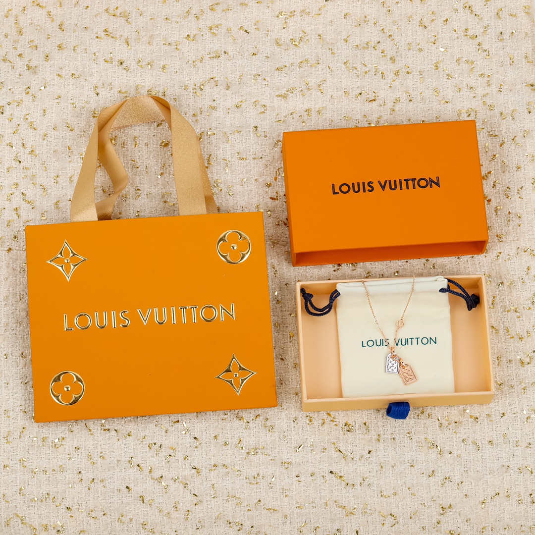 LOUIS VUITTON Collier Dor Pendentif