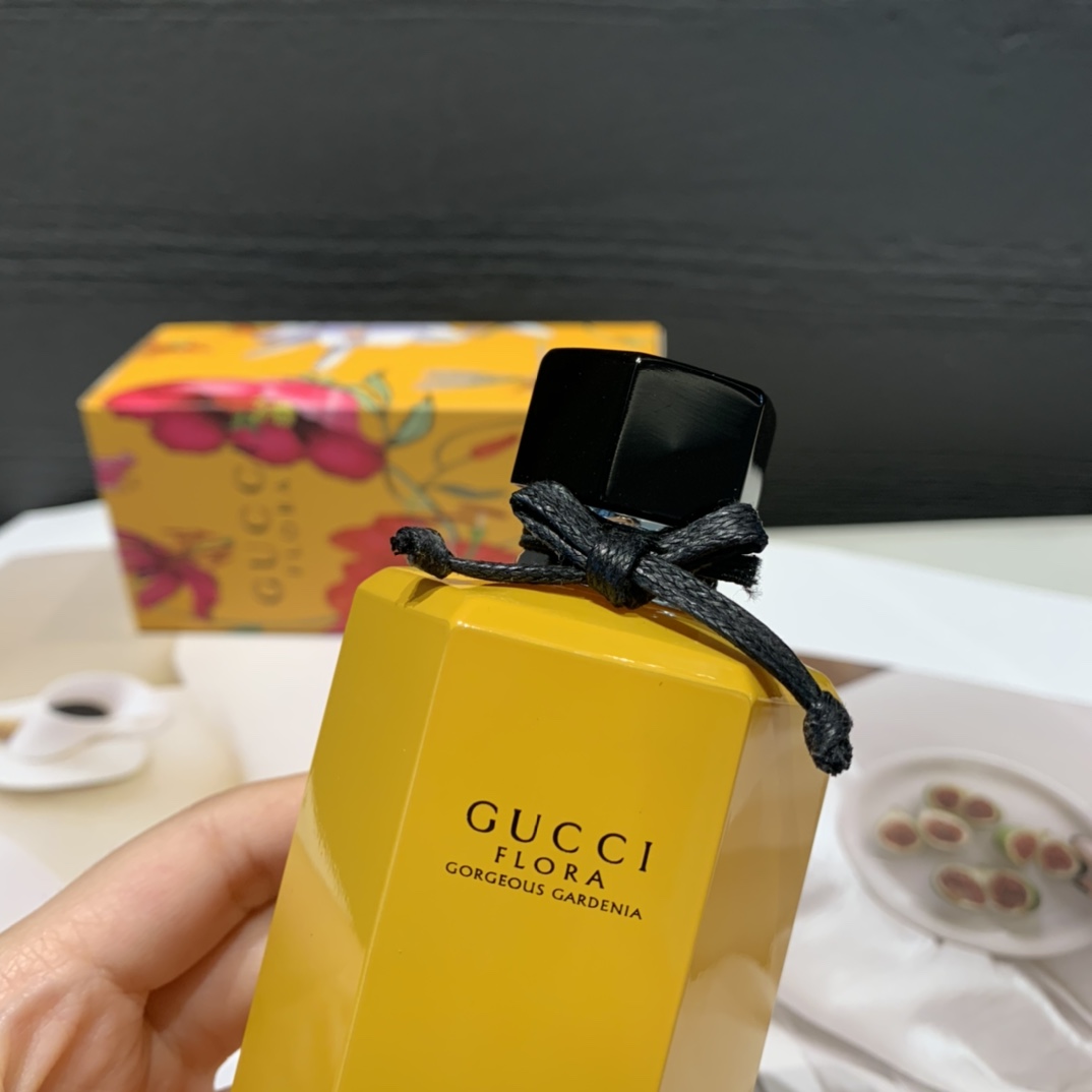 Gucci luxury item 4