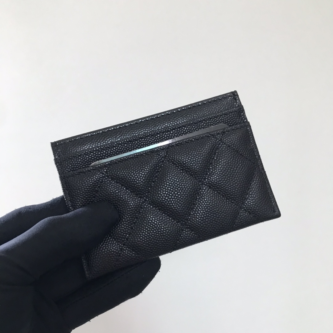 Chanel 卡包菱格纹路 搭配最新款luogo 细节美到淋漓尽致、全套包装 尺寸：11×7.5×1cm