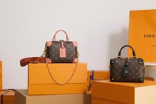 Best Replica
 Louis Vuitton LV Petite Malle Sale
 Handbags Crossbody & Shoulder Bags Black Gold Pink Chains