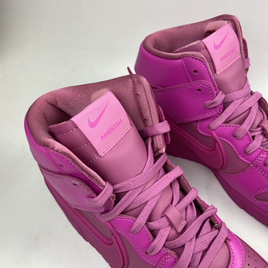 P450 AMBUSH x Nk Dunk High ”Lethal Pink” 扣篮系列高帮休闲运动滑板板鞋 CU7544-600