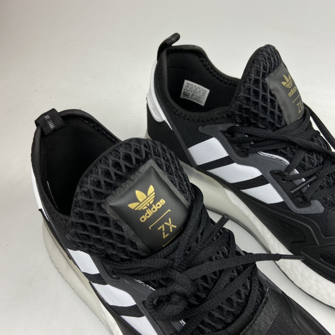 P220 Ad ZX 2K Boost 网纱针织呼吸面套脚休闲运动慢跑鞋 H00102