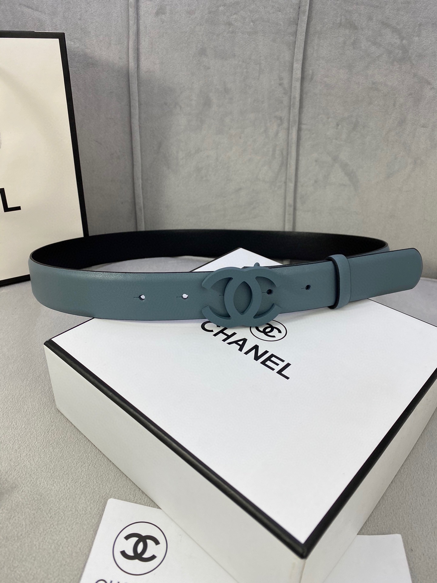  宽度3.0cm Chanel （香奈儿）女士腰带（小牛皮）经典扣头（内侧cnc走光处理）边角手感圆润配