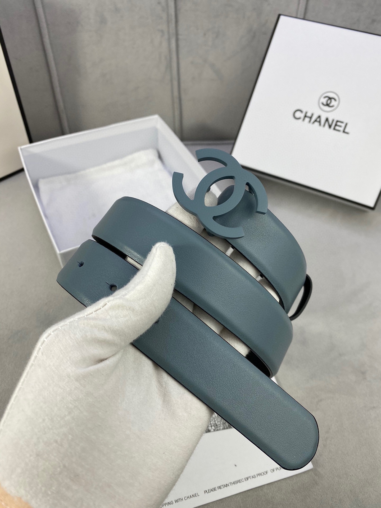  宽度3.0cm Chanel （香奈儿）女士腰带（小牛皮）经典扣头（内侧cnc走光处理）边角手感圆润配