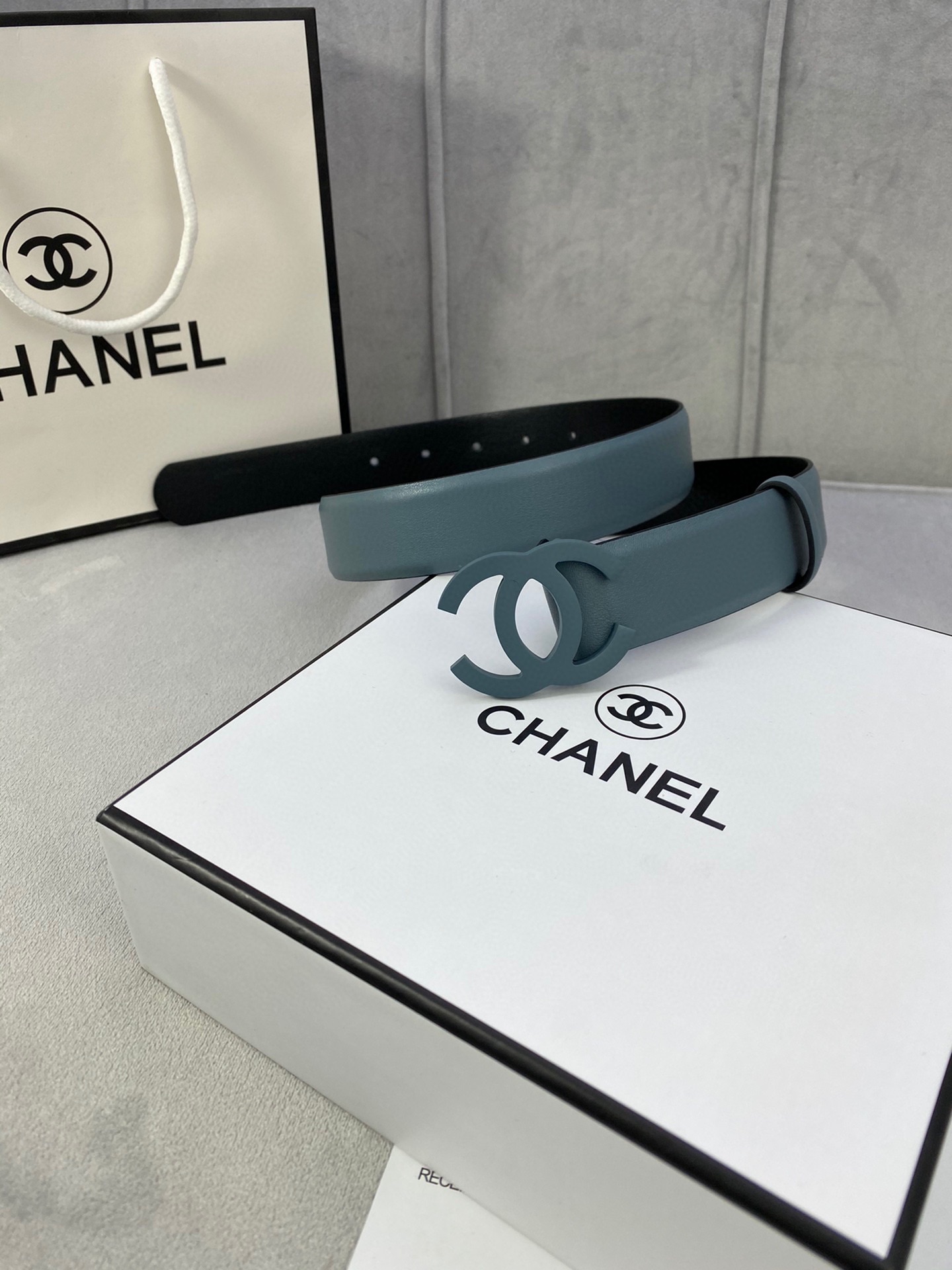  宽度3.0cm Chanel （香奈儿）女士腰带（小牛皮）经典扣头（内侧cnc走光处理）边角手感圆润配