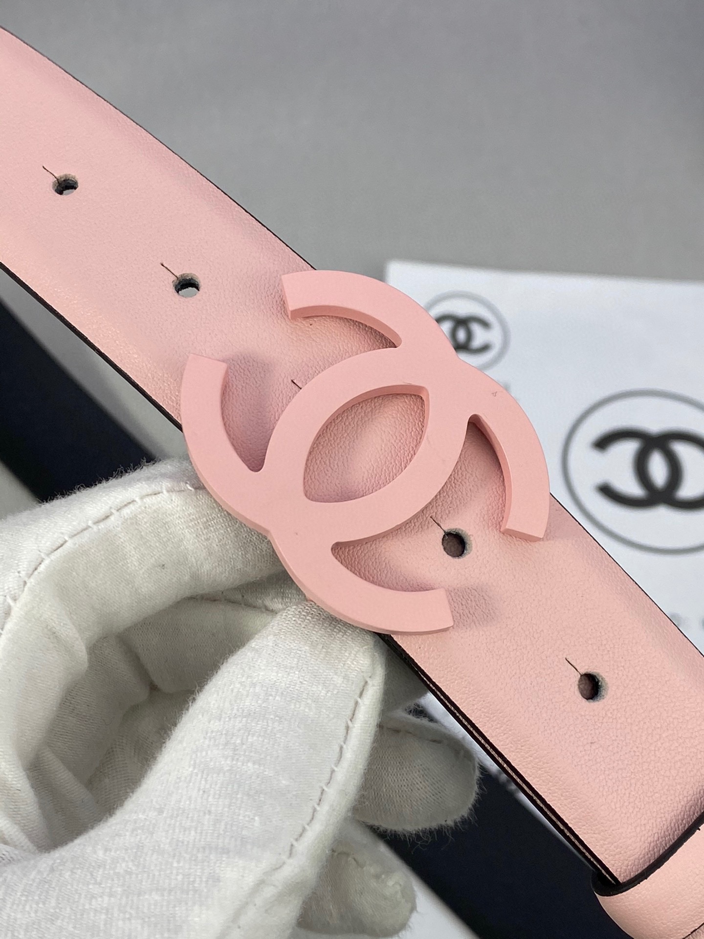  宽度3.0cm Chanel （香奈儿）女士腰带（小牛皮）经典扣头（内侧cnc走光处理）边角手感圆润配