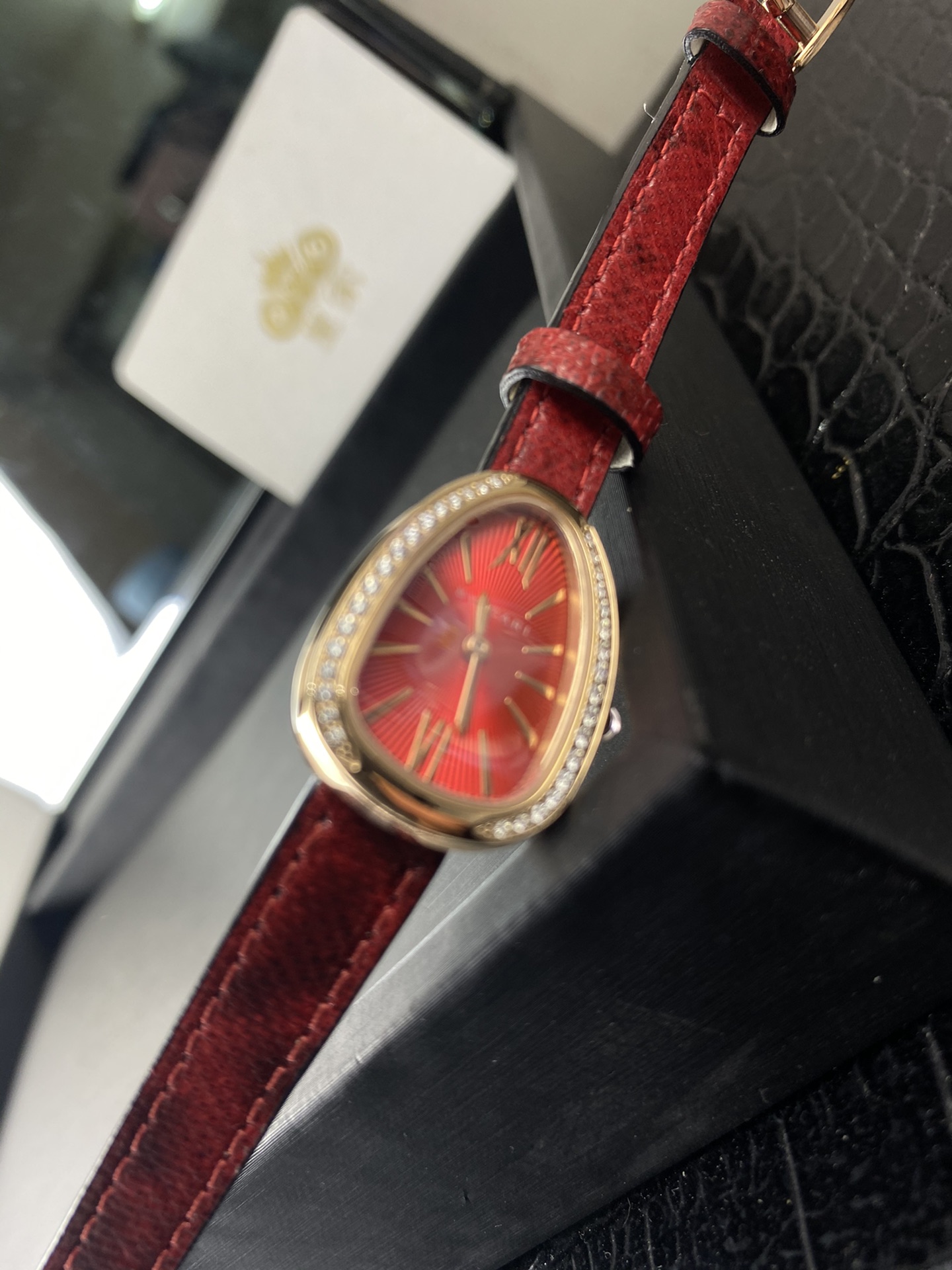 Bvlgari 皇家 宝格丽SERPENTI系列女表