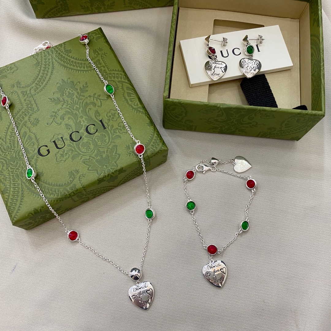 NO:102990,Gucci Gucci sterling silver love fearless love color diamond set necklace size 42cm bracelet size 20cm adjustable, Gucci bracelet, gucci, gucci, necklace, bracelet, pure silver19860909Gucci古驰纯银爱无畏爱心彩钻套装 项链尺寸42cm 手链尺寸20cm可调节,古驰手链,gucci,gucci,necklace,bracelet,pure silver,Jewelry