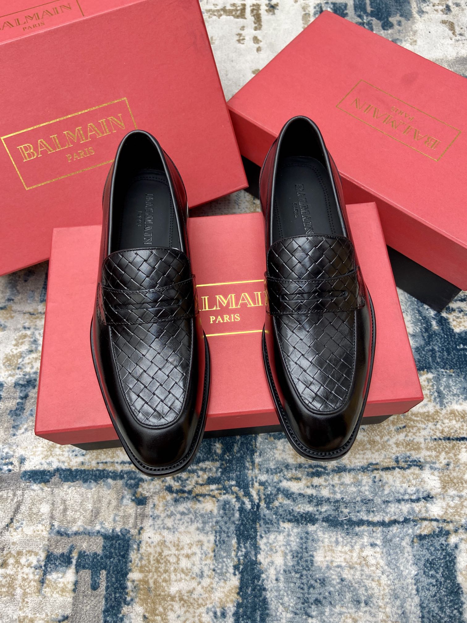 NO:620916,Balmain~ Size: 38-45 Balmain's new men's leather-soled formal leather shoes, original high-quality cow leather, made of imported calfskin on the surface, with cowhide lining/foot pads, original imported genuine leather outsole, full of luxury, a must-see!  ,,balmain,balmain,cowhide,Leather soles19860909Balmain～ 码数:38-45  巴尔曼新款男士皮底正装皮鞋,原单品质牛货,面采用进口小牛皮制作,搭配牛皮内里/垫脚,原版进口真皮大底,尽显奢华,看对眼必须入！,,balmain,balmain,cowhide,Leather soles,Men's shoes