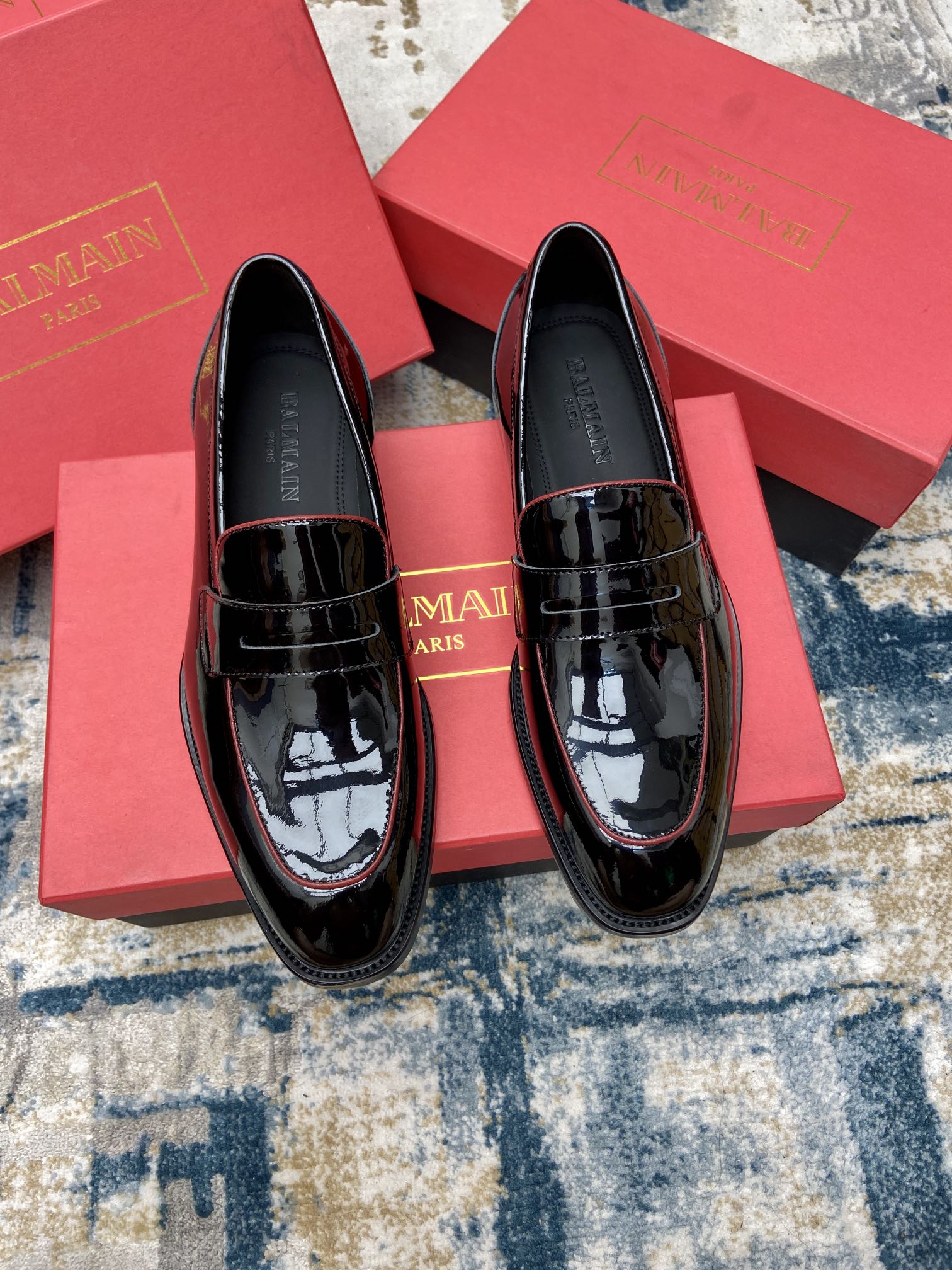 NO:620924,Balmain~ Size: 38-45 Balmain's new men's leather-soled formal leather shoes, original high-quality cow leather, made of imported calfskin on the surface, with cowhide lining/foot pads, original imported genuine leather outsole, full of luxury, a must-see!  ,,balmain,balmain,cowhide,Leather soles19860909Balmain～ 码数:38-45  巴尔曼新款男士皮底正装皮鞋,原单品质牛货,面采用进口小牛皮制作,搭配牛皮内里/垫脚,原版进口真皮大底,尽显奢华,看对眼必须入！,,balmain,balmain,cowhide,Leather soles,Men's shoes