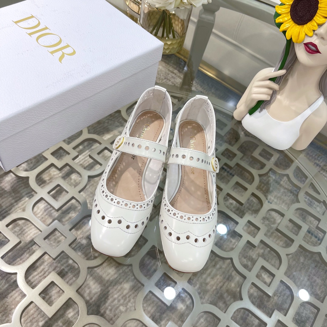 Dior 2022 Haute Couture Boucle en métal à lettres Mary Jane Talon épais Nœud Bout carré Première exclusivité du marché