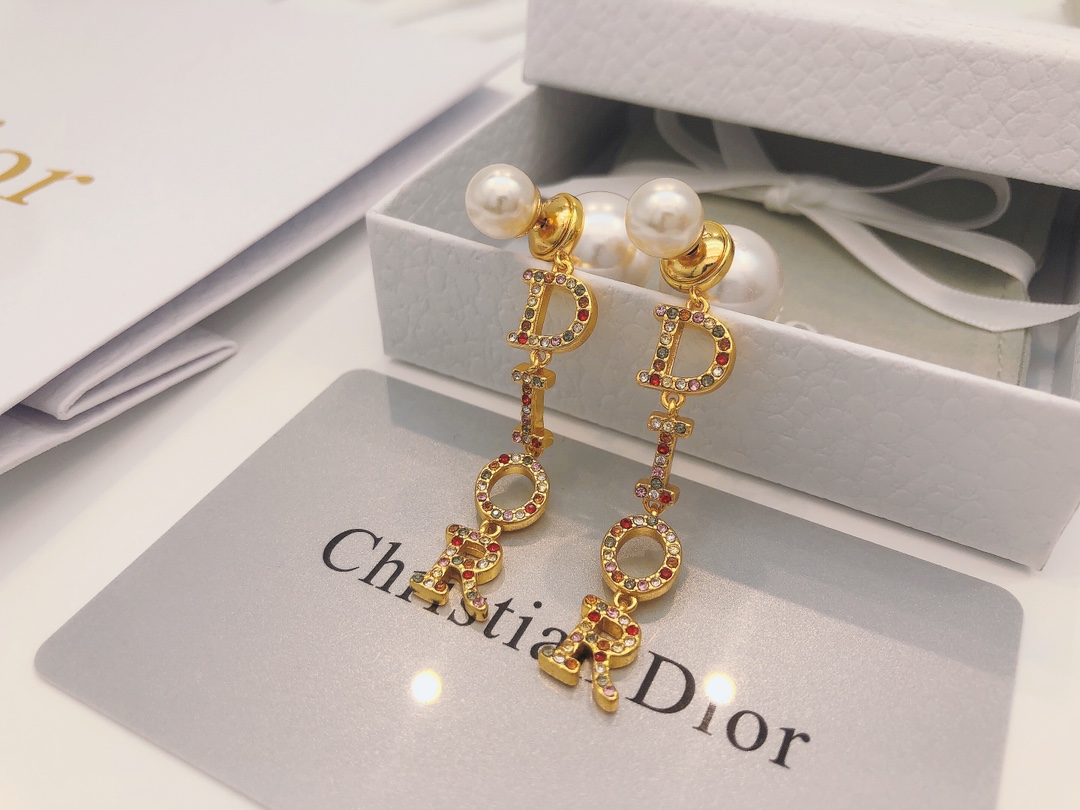 N.º DED0106 ❤️Nuevo❗☀Artículo original ☀Nuevo 2020 DIOR Pendientes de letras con diamantes de colores ☀Mismo material d…