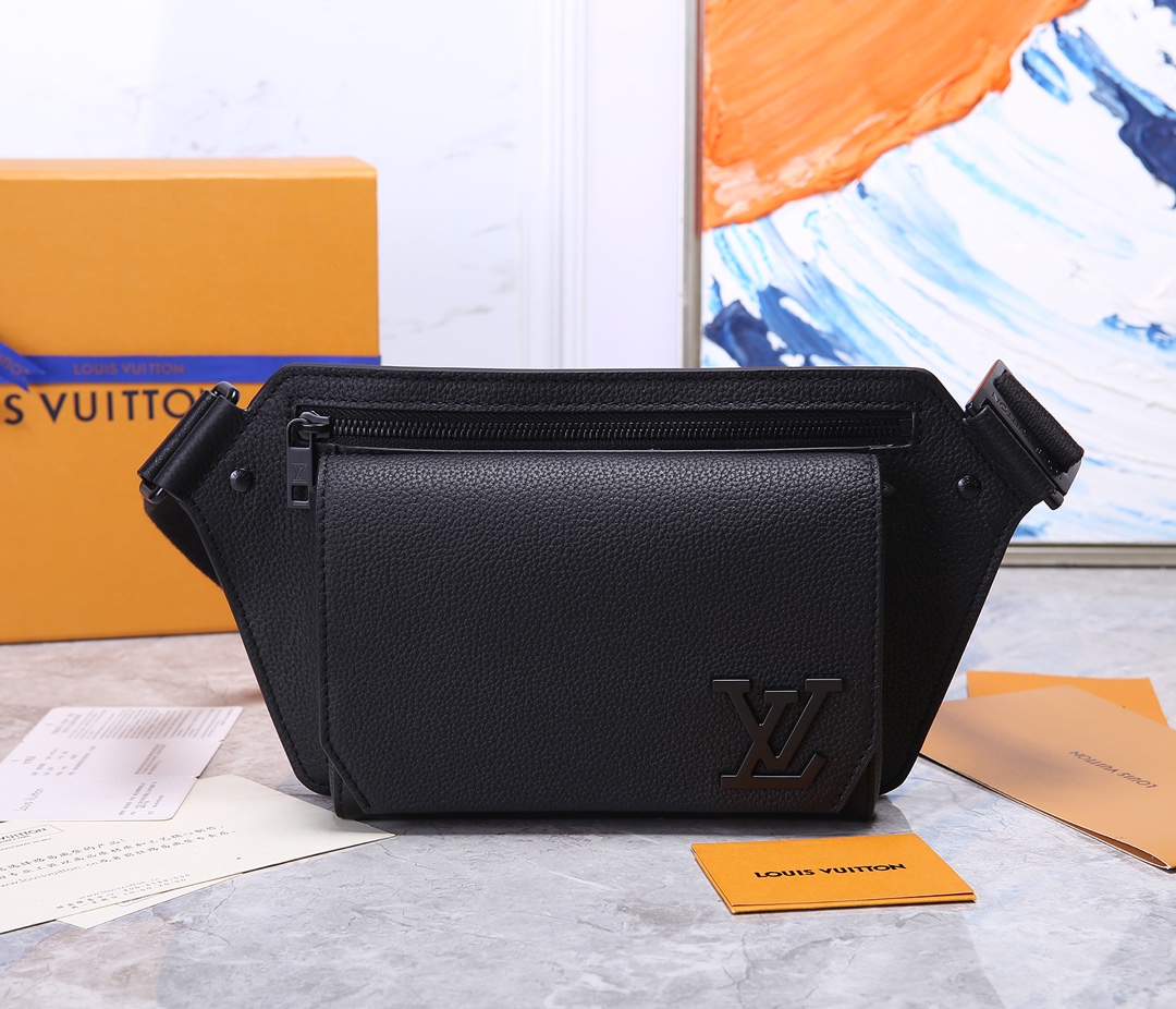 Louis Vuitton Belt Bags & Fanny Packs Calfskin Cowhide Fabric M57081