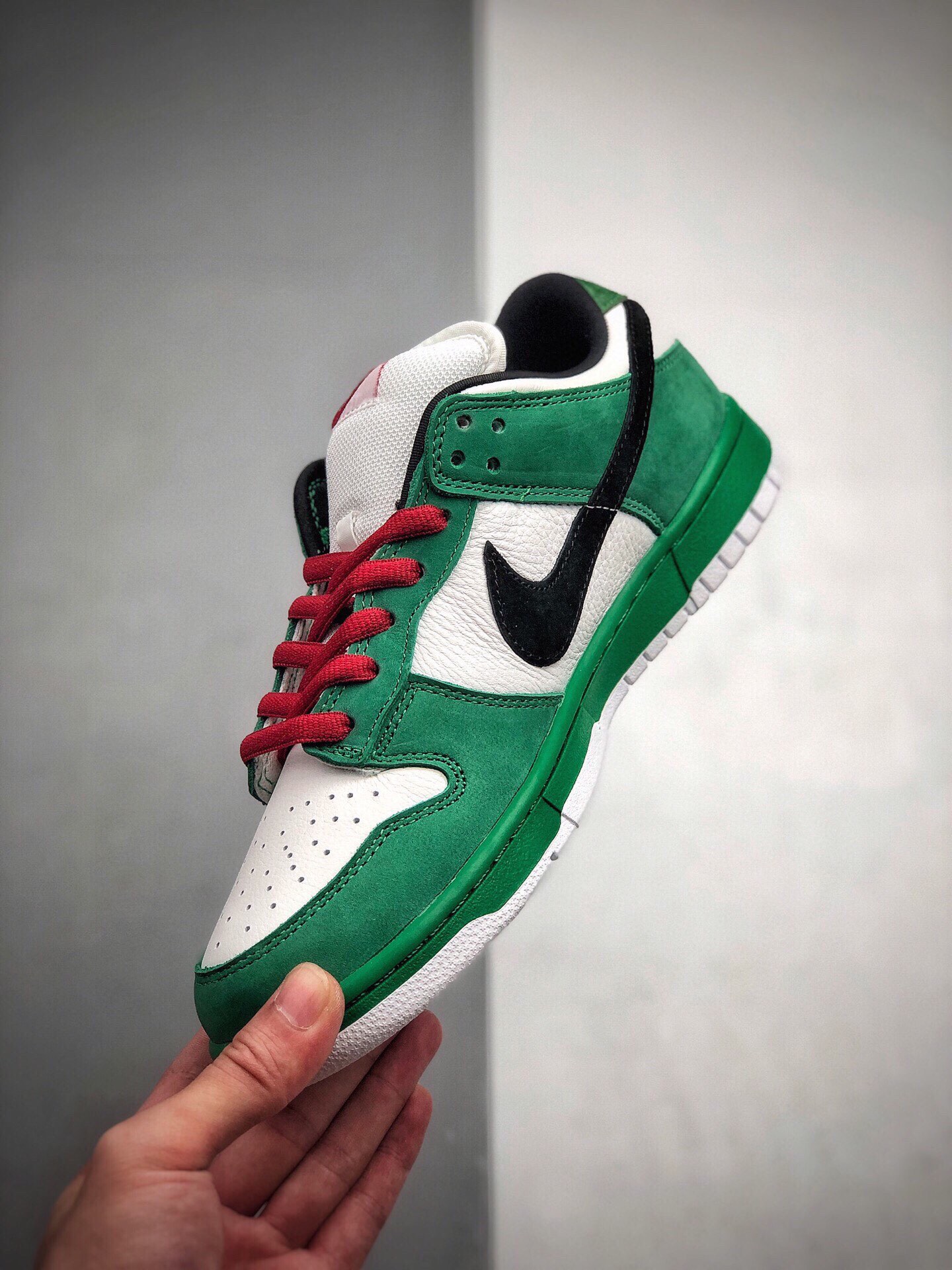 350  耐克SB 板鞋 喜力啤酒 喜力联名款 绿黑色 Nike SB DuNIKE Low Pro SB “Heineken”  304292-302