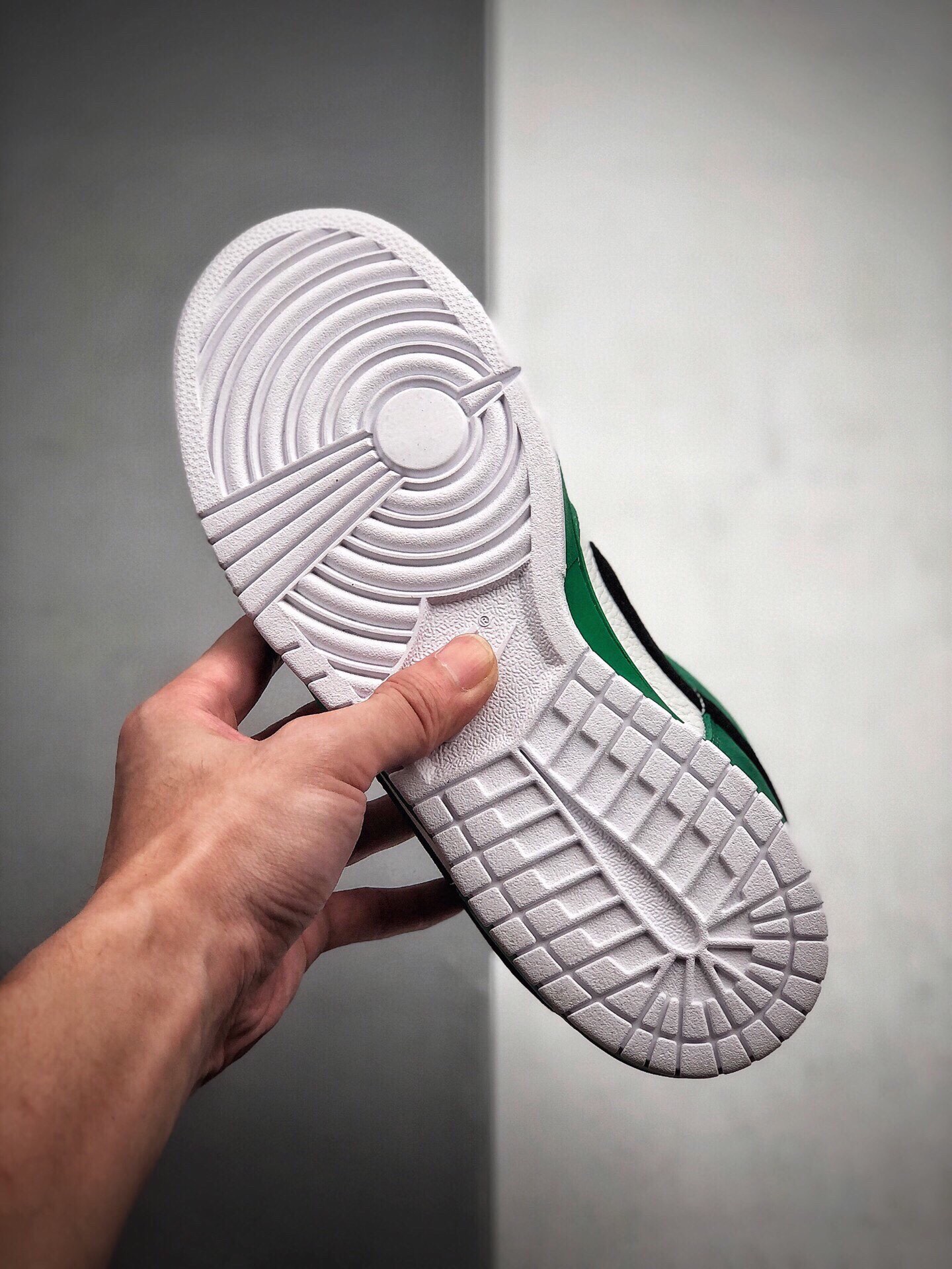350  耐克SB 板鞋 喜力啤酒 喜力联名款 绿黑色 Nike SB DuNIKE Low Pro SB “Heineken”  304292-302