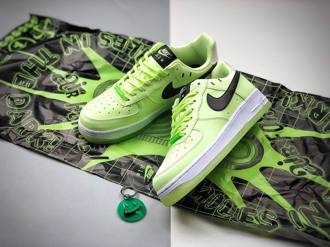 220 NIKE FORCE空军一号运动休闲板鞋   CT3228-701