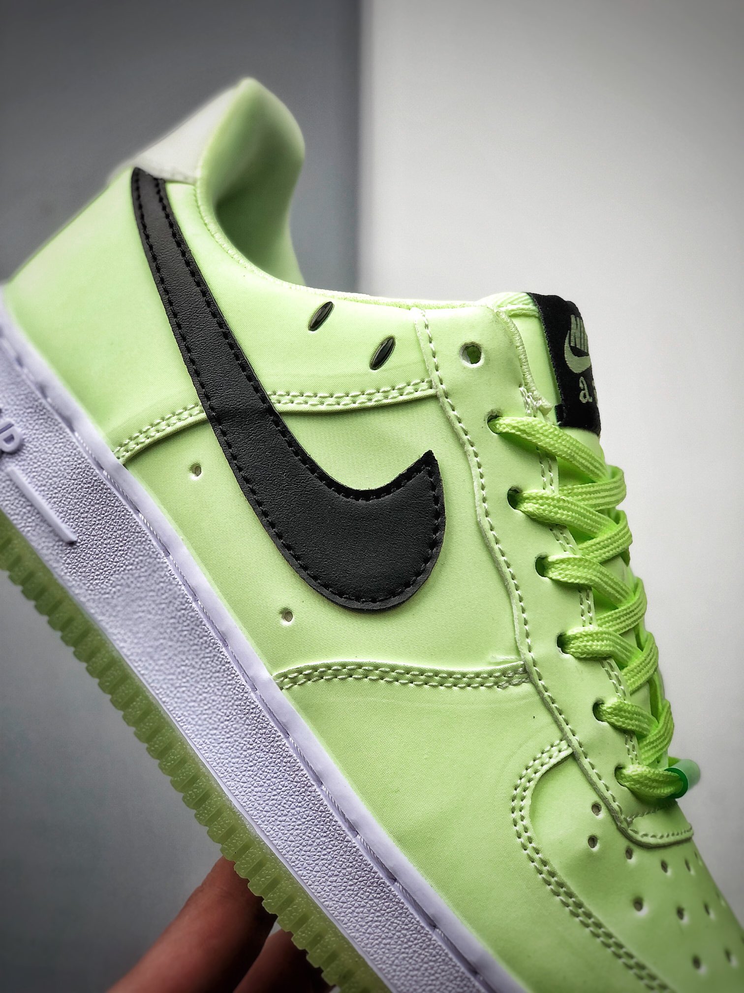 220 NIKE FORCE空军一号运动休闲板鞋   CT3228-701