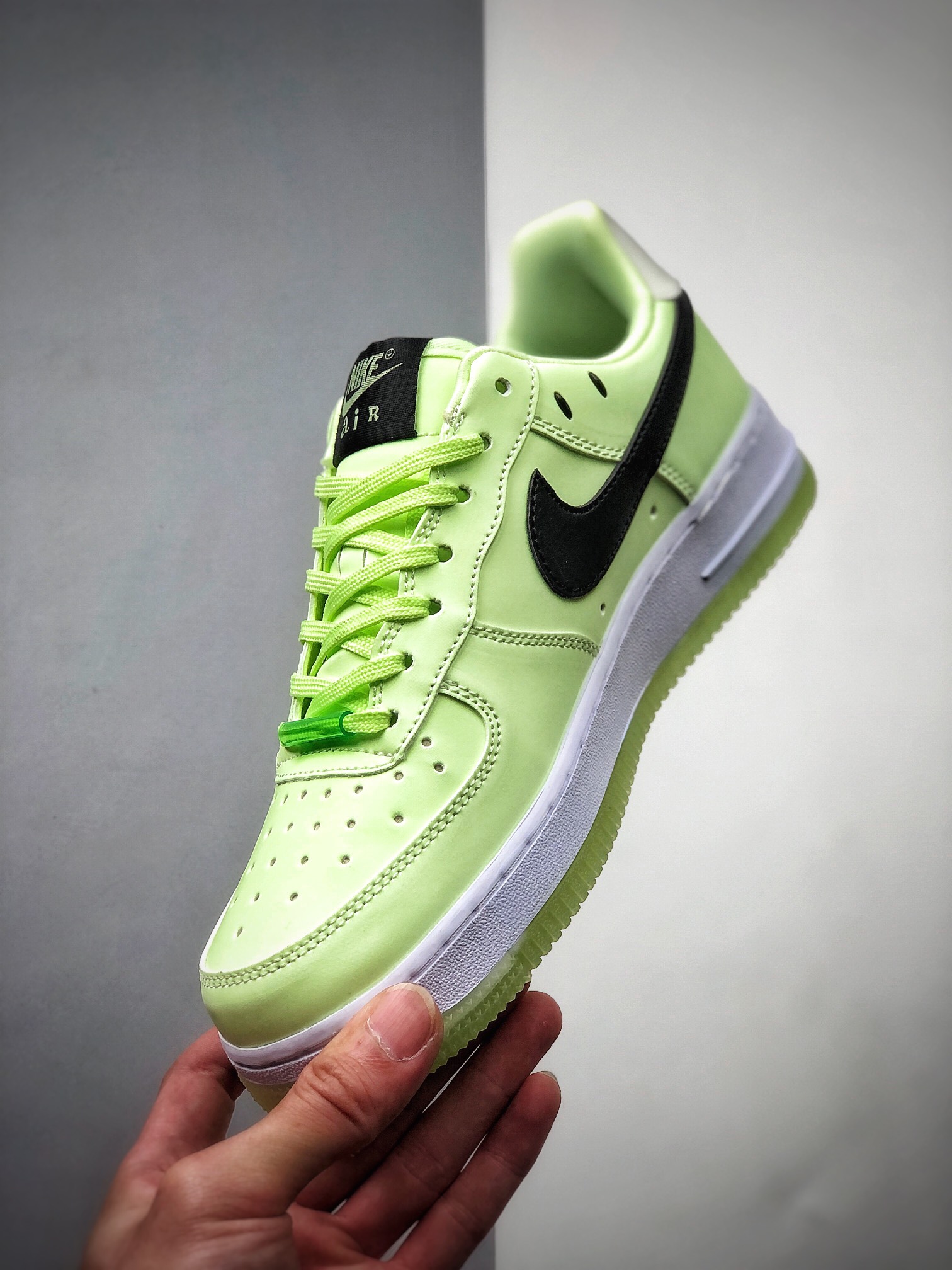 220 NIKE FORCE空军一号运动休闲板鞋   CT3228-701