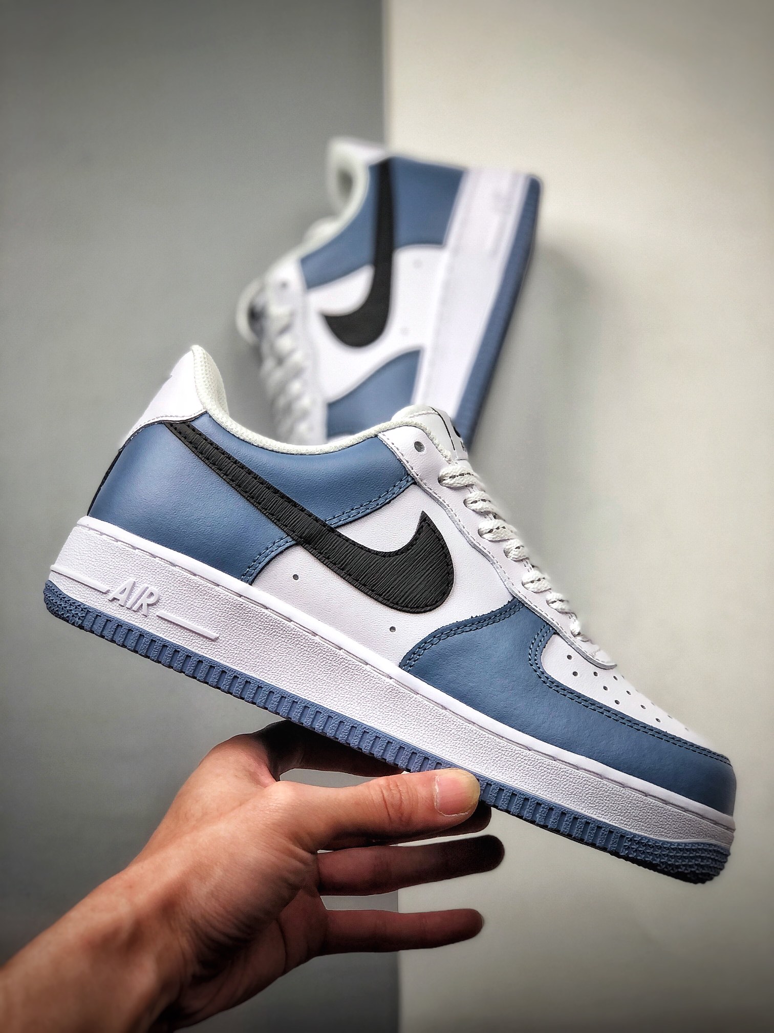 240 NIKE FORCE空军一号运动休闲板鞋   CQ5059-109