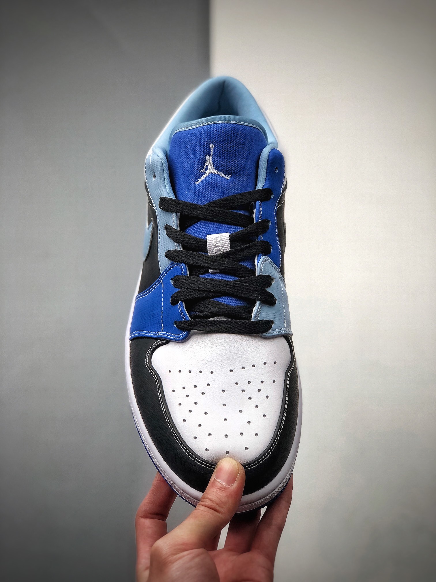 220  Air Jordan 1 Low 低帮 白蓝黑 AJ1 乔丹1代 aj1 乔1 低邦 白蓝黑 乔丹篮球鞋系列  DH0206-400
