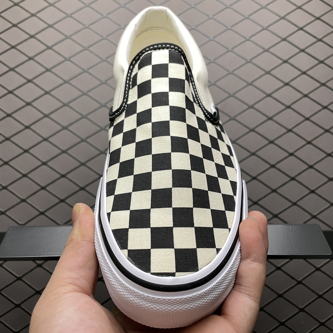 140 Vans 万斯 Classic Slip-On 百搭经典黑白棋盘格 懒人一脚蹬硫化休闲板鞋 VN000EYEBWW