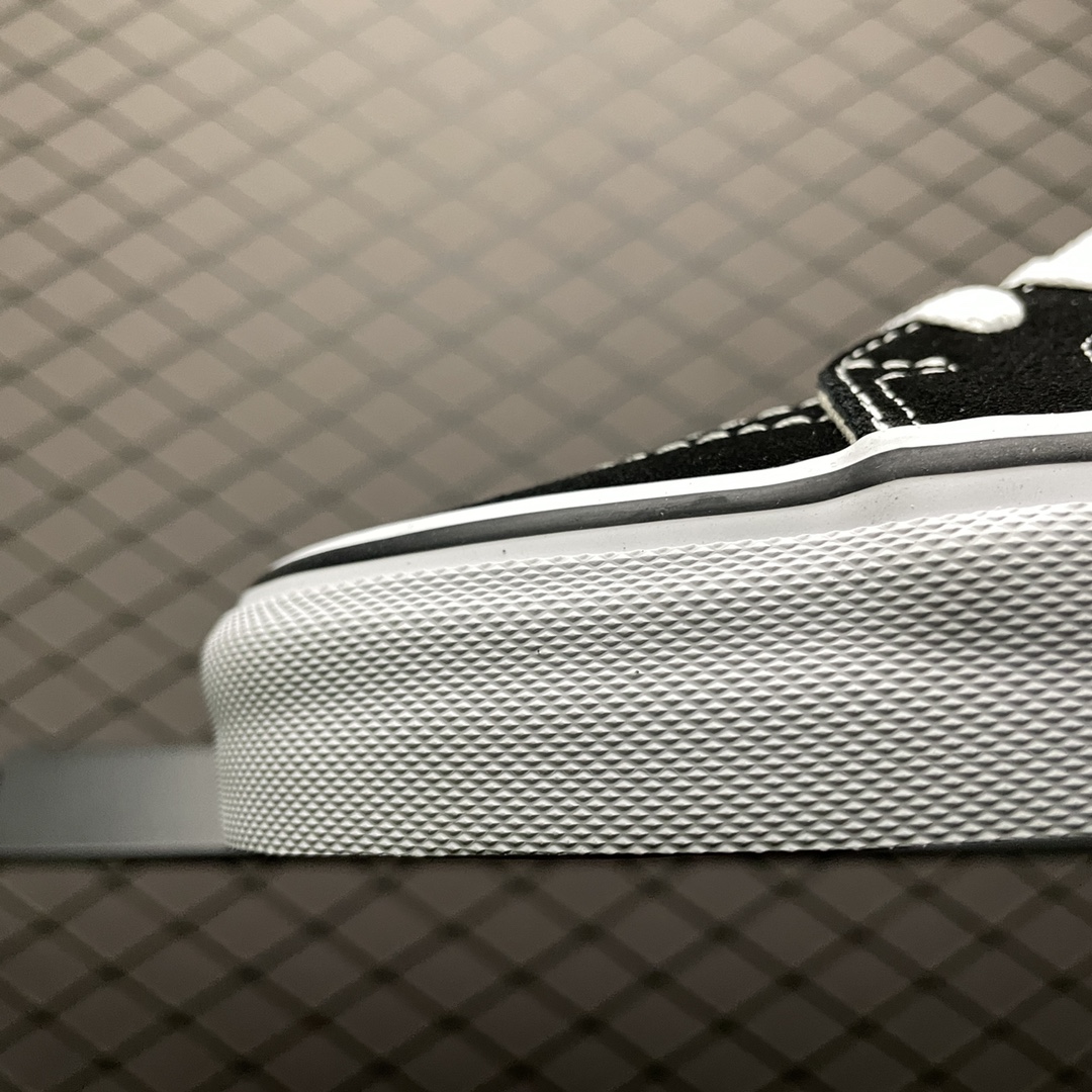 140 Vans 万斯 Classic Sk8-Mid 百搭经典黑白中帮硫化休闲板鞋 VN0A391F6BT