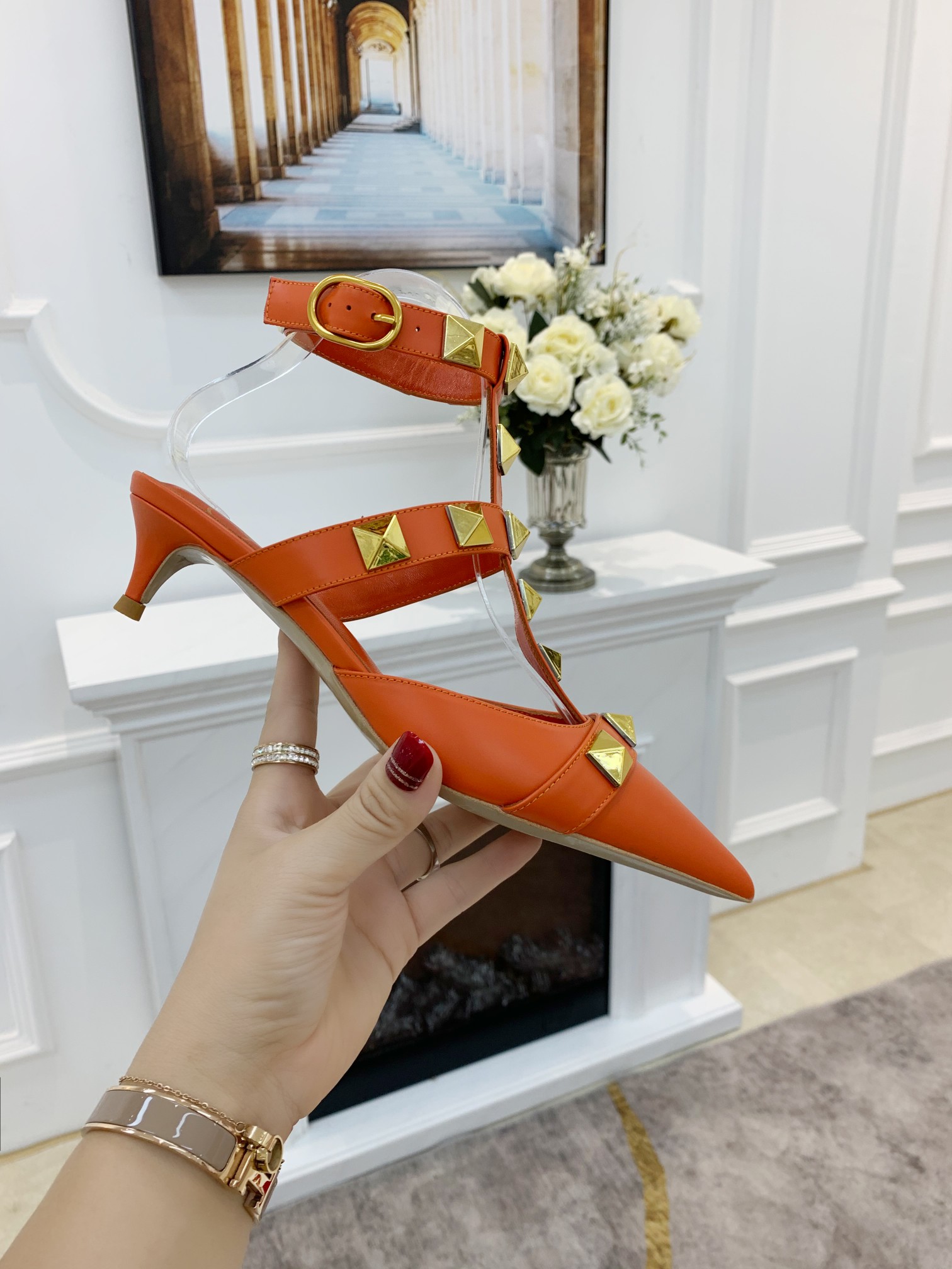 Valentino Valentino primavera y verano nuevos zapatos remachados en el nuevo ------- ¡------- último