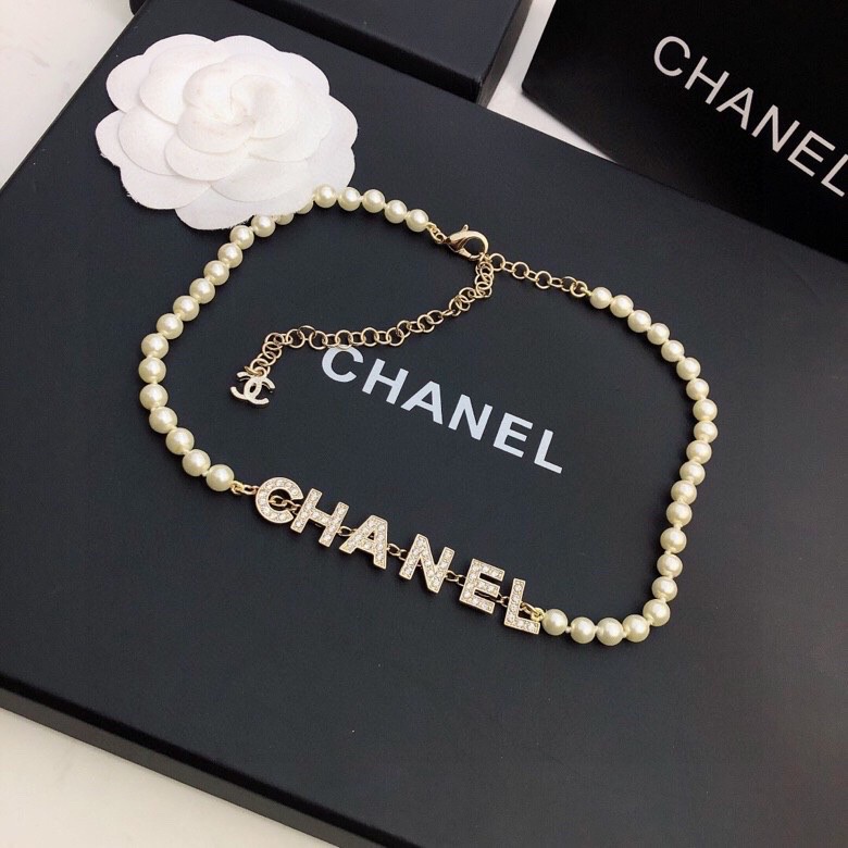 chanel pearl letter logo necklace