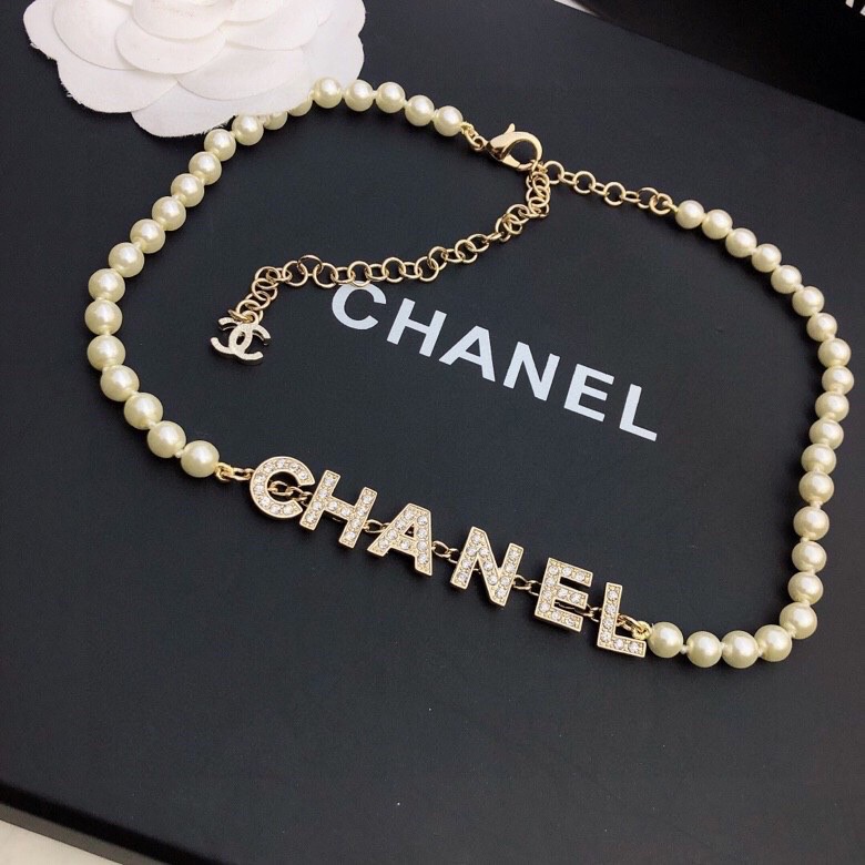 chanel pearl letter logo necklace