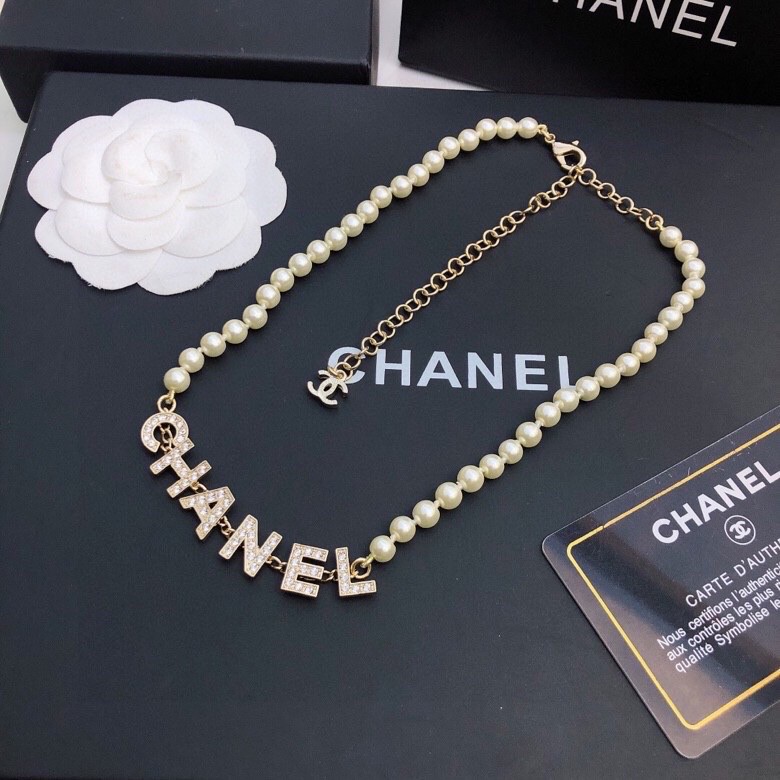 chanel pearl letter logo necklace
