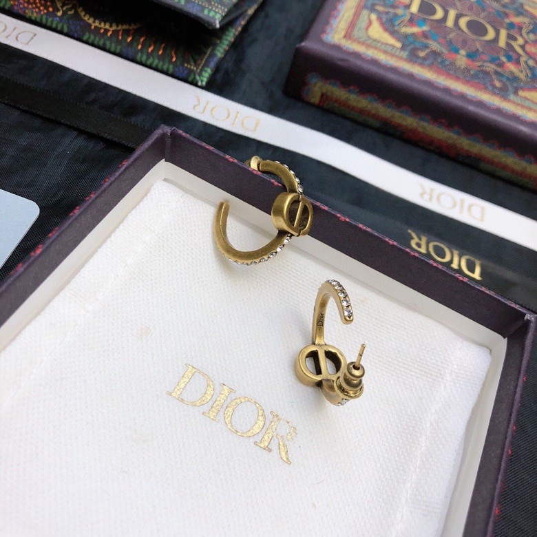 👑2022新款迪奥 dior 精致女人 珍珠CD耳钉 贵族少女名媛必备D家 字母款 一年四季百搭气质单品