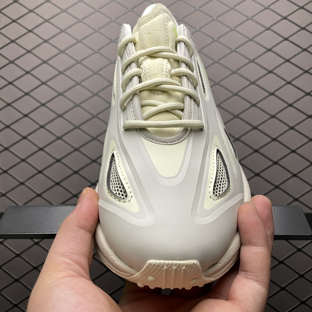 180 AD 阿迪 Ozweego Celox M 水管2.0  复古休闲运动鞋GZ7279