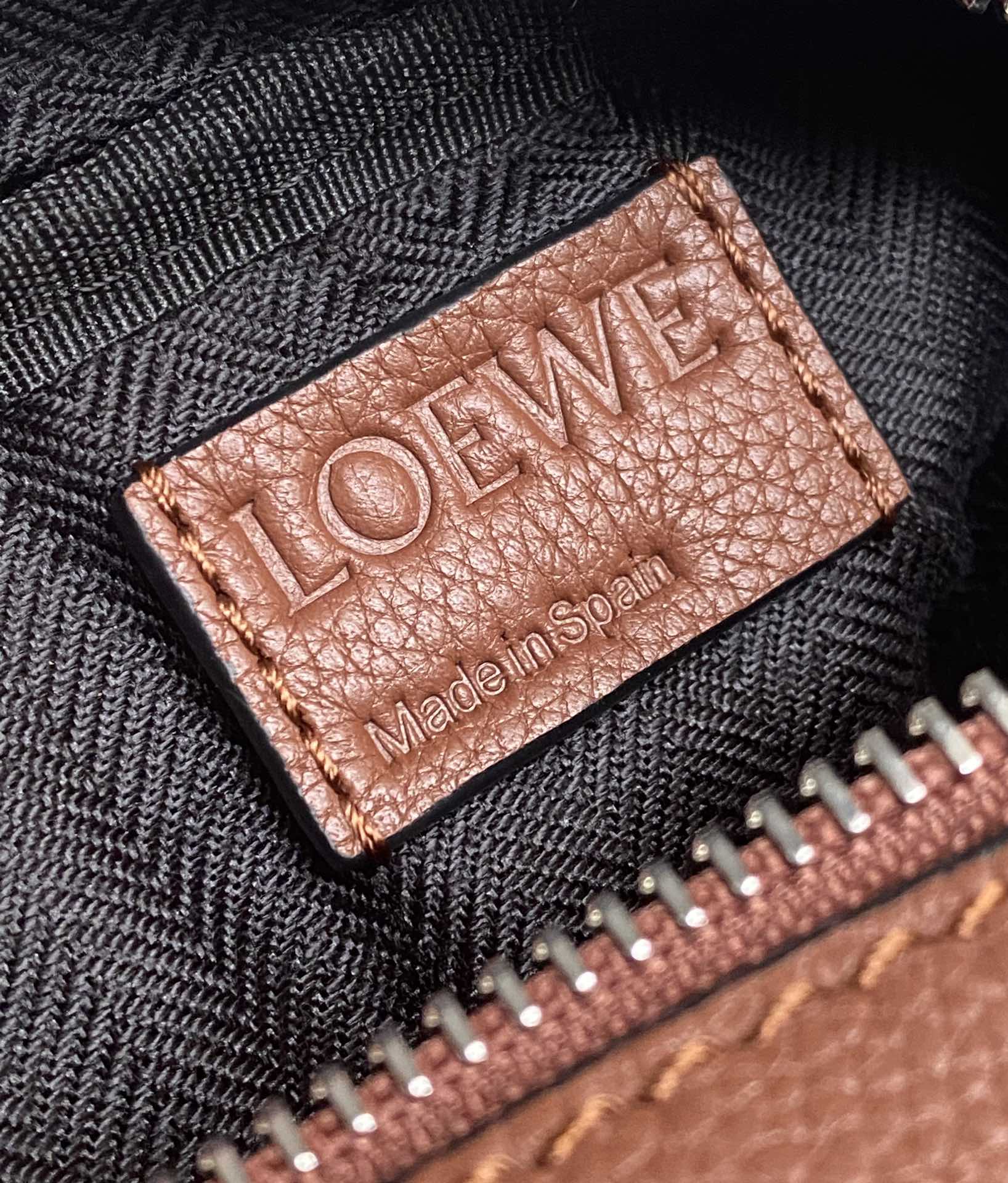 Loewe超小号Military Crossbody军用斜挎包 B553P59X01棕色