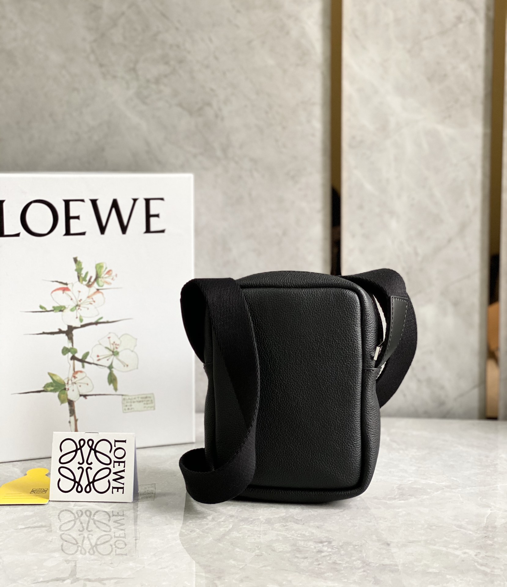 Loewe超小号Military Crossbody军用斜挎包 B553P59X01黑色