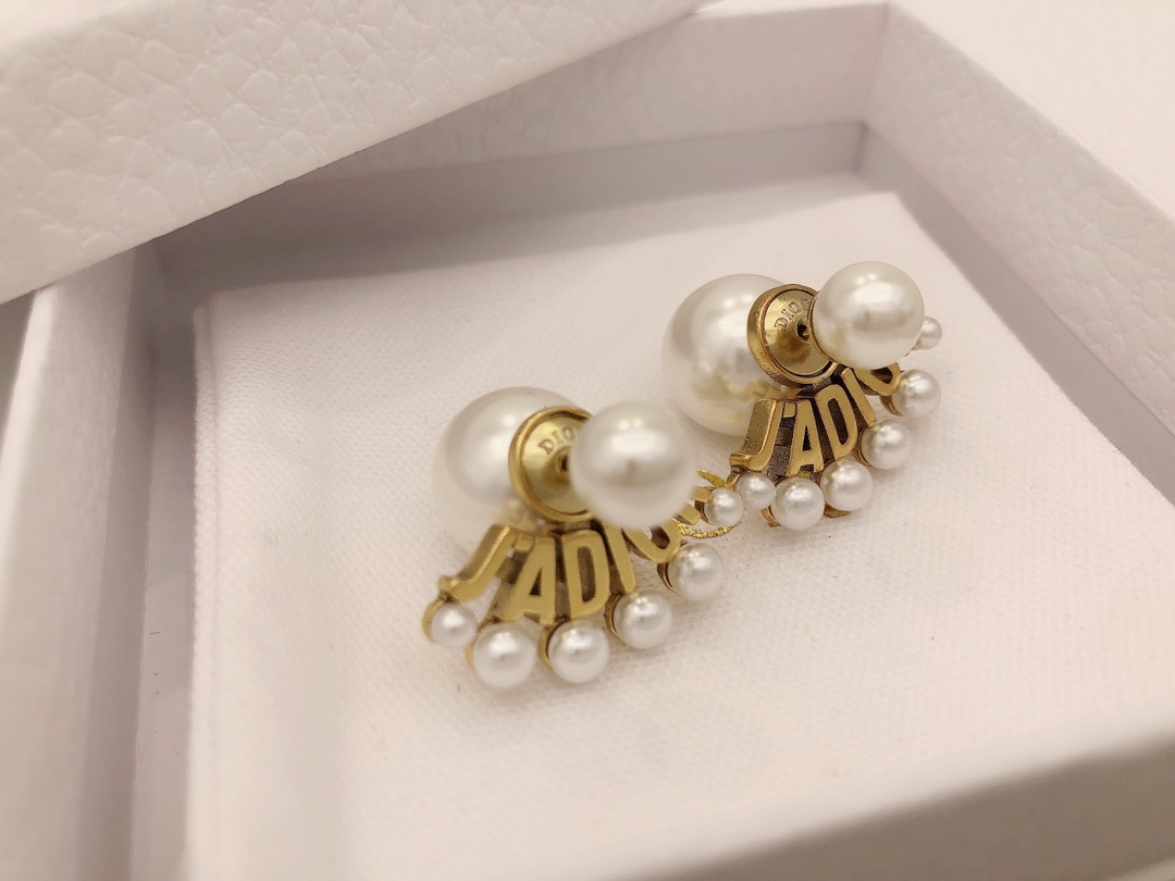 编号DED0011❤🎁Dior ☀2021春冬新款DIOR迪奥jadior大小珍珠耳钉耳环☀专柜一致黄铜