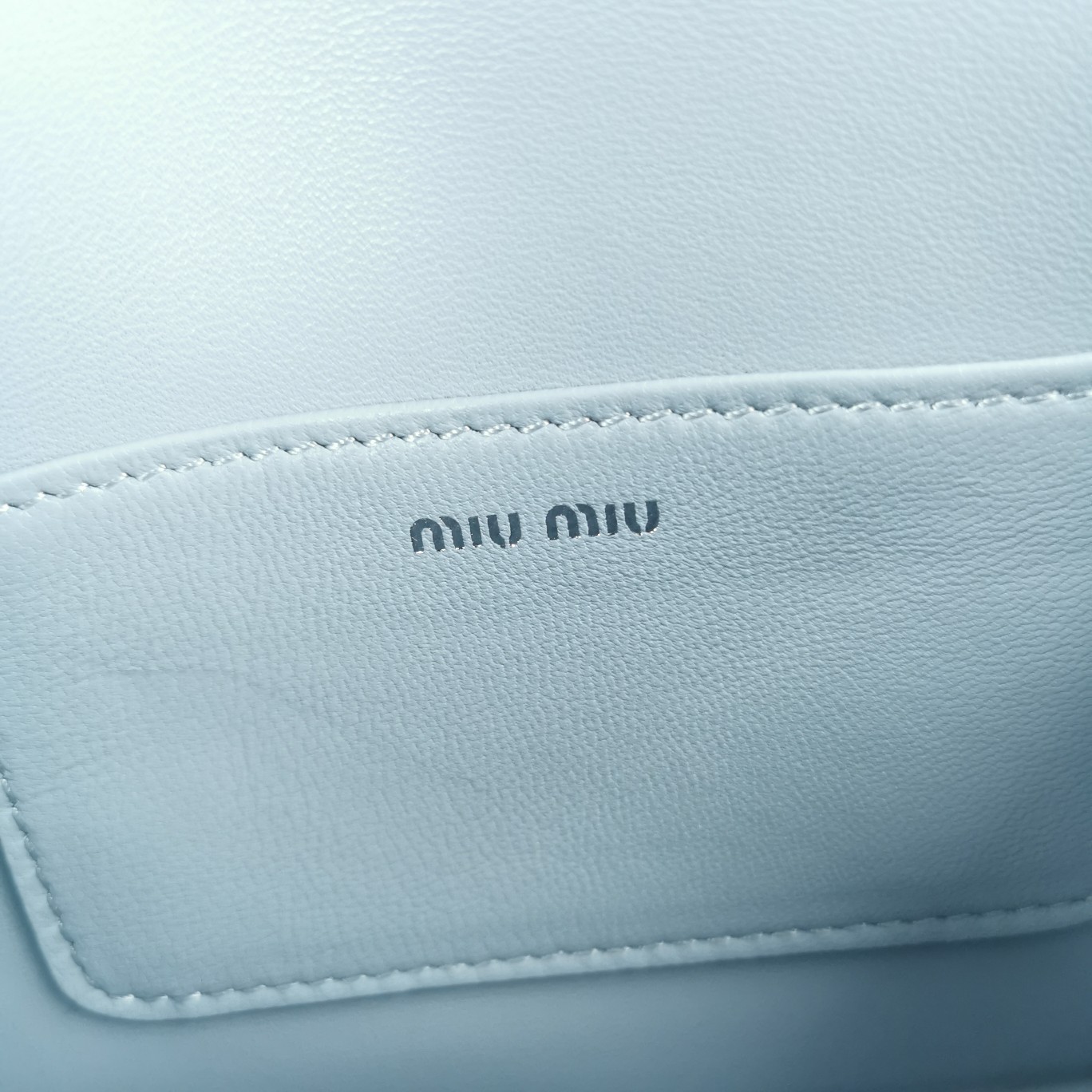 MIUMIU缪缪Matelasse皱褶纹图案顶级进口小羊皮手袋5BP065